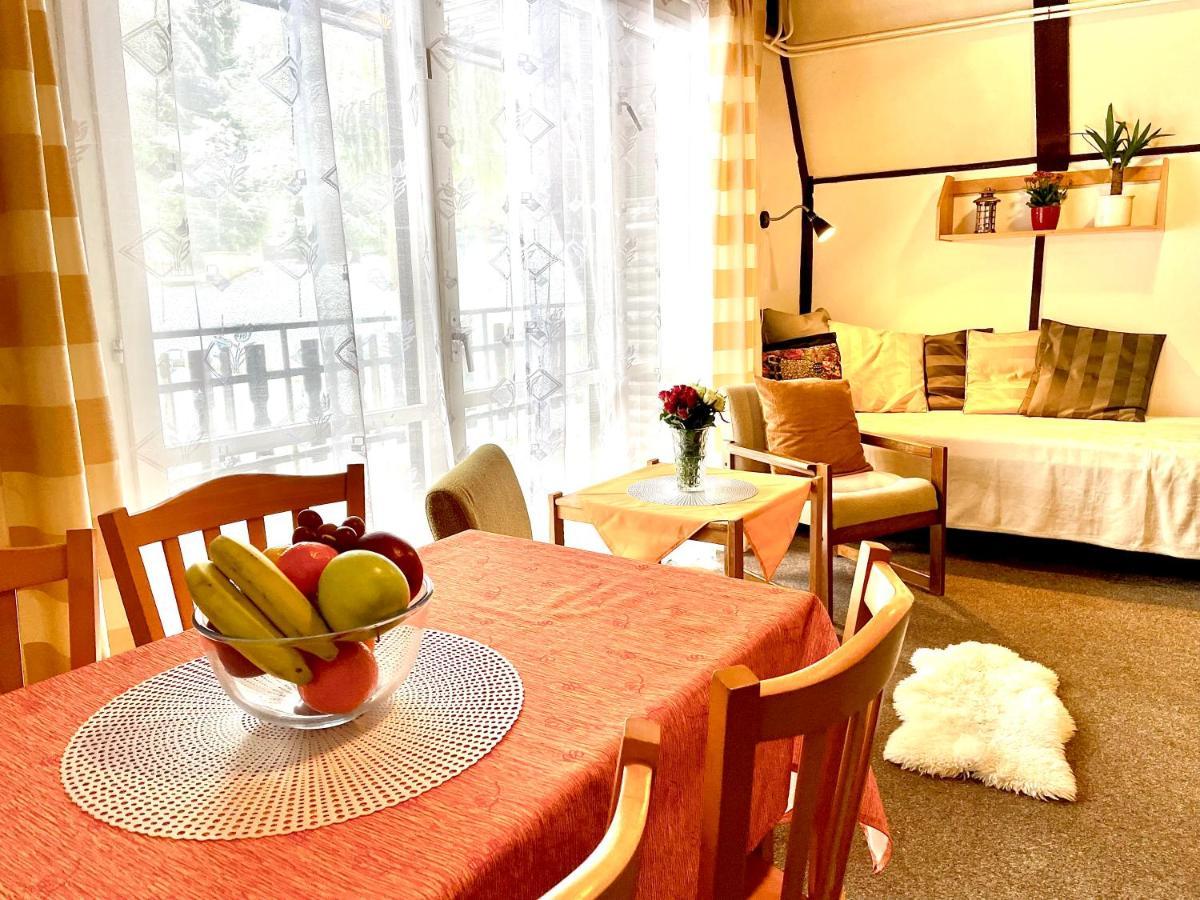 Hotel A Penzion Pegas Vlachovice Екстер'єр фото