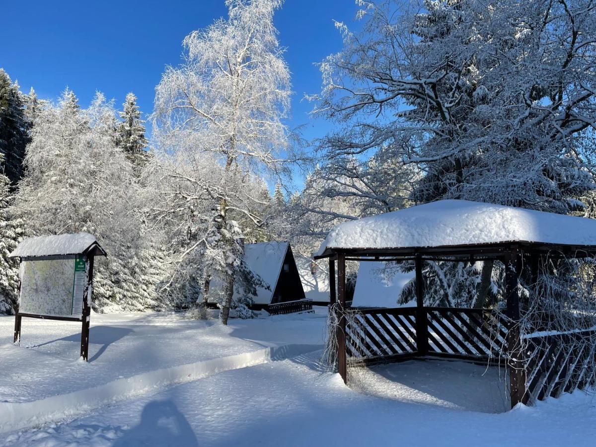Hotel A Penzion Pegas Vlachovice Екстер'єр фото