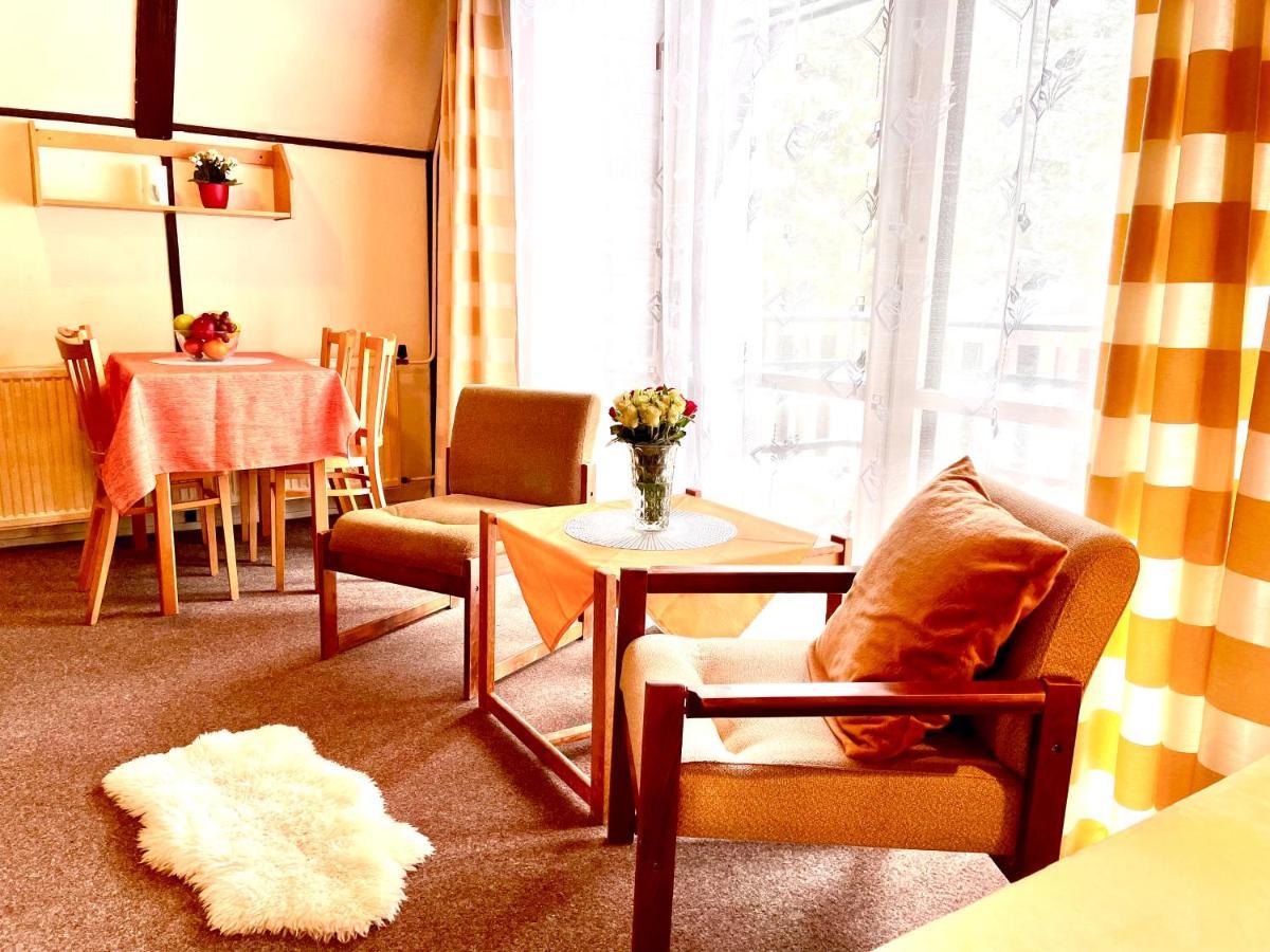 Hotel A Penzion Pegas Vlachovice Екстер'єр фото