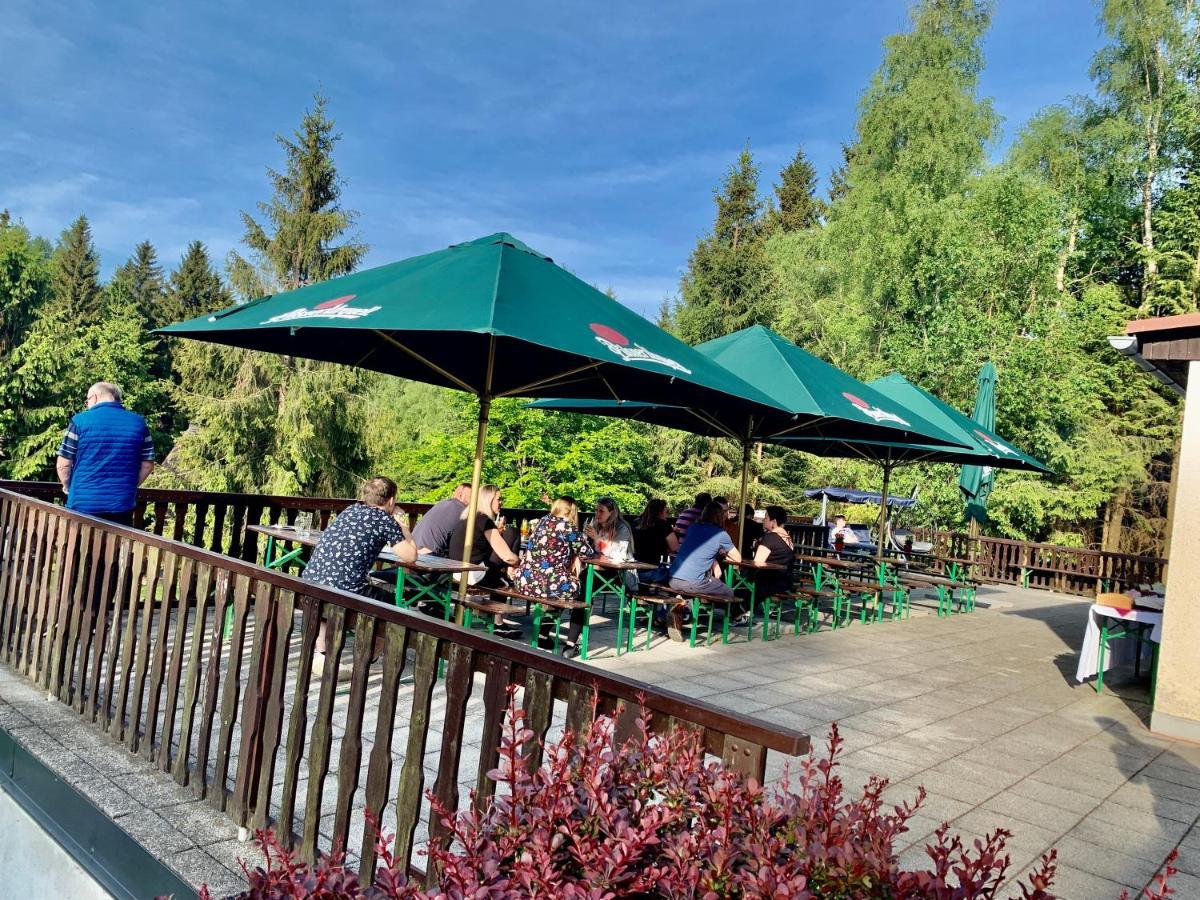 Hotel A Penzion Pegas Vlachovice Екстер'єр фото