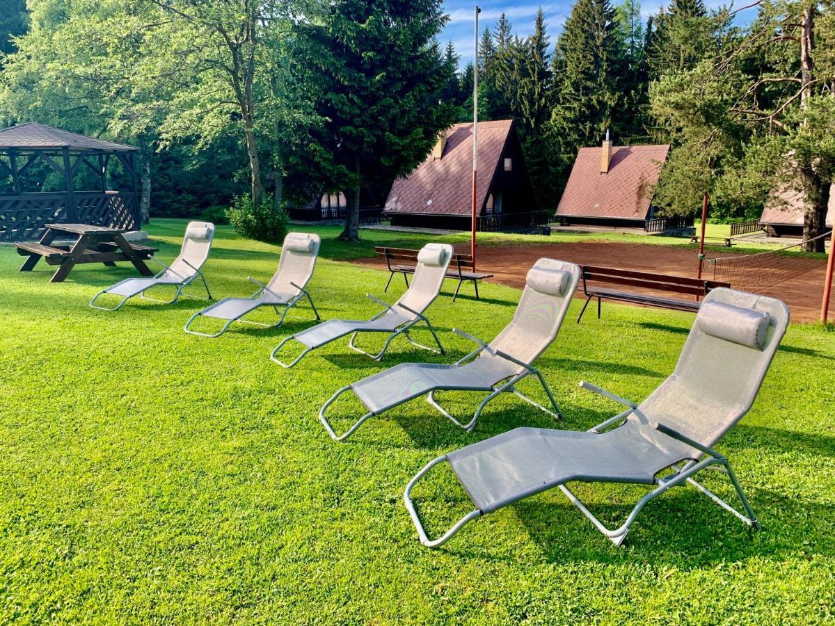 Hotel A Penzion Pegas Vlachovice Екстер'єр фото